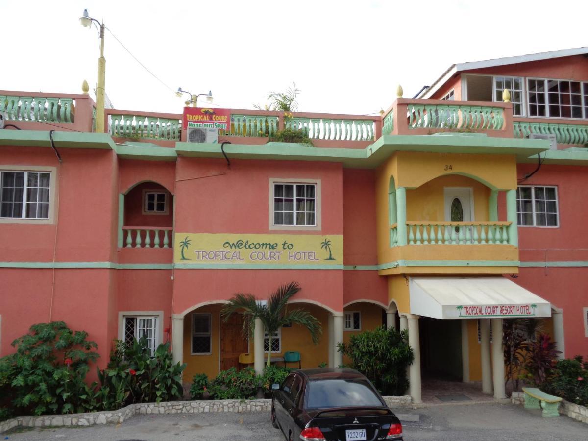 Tropical Court Hotel Монтего-Бей Екстер'єр фото